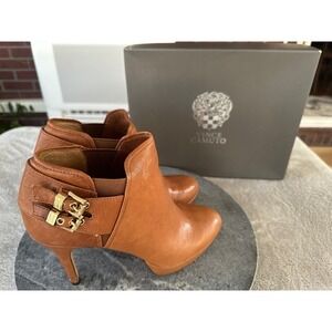 Vince Camuto Elaina Womens Size 8.5M Golden Brown Ankle Boots Shoes